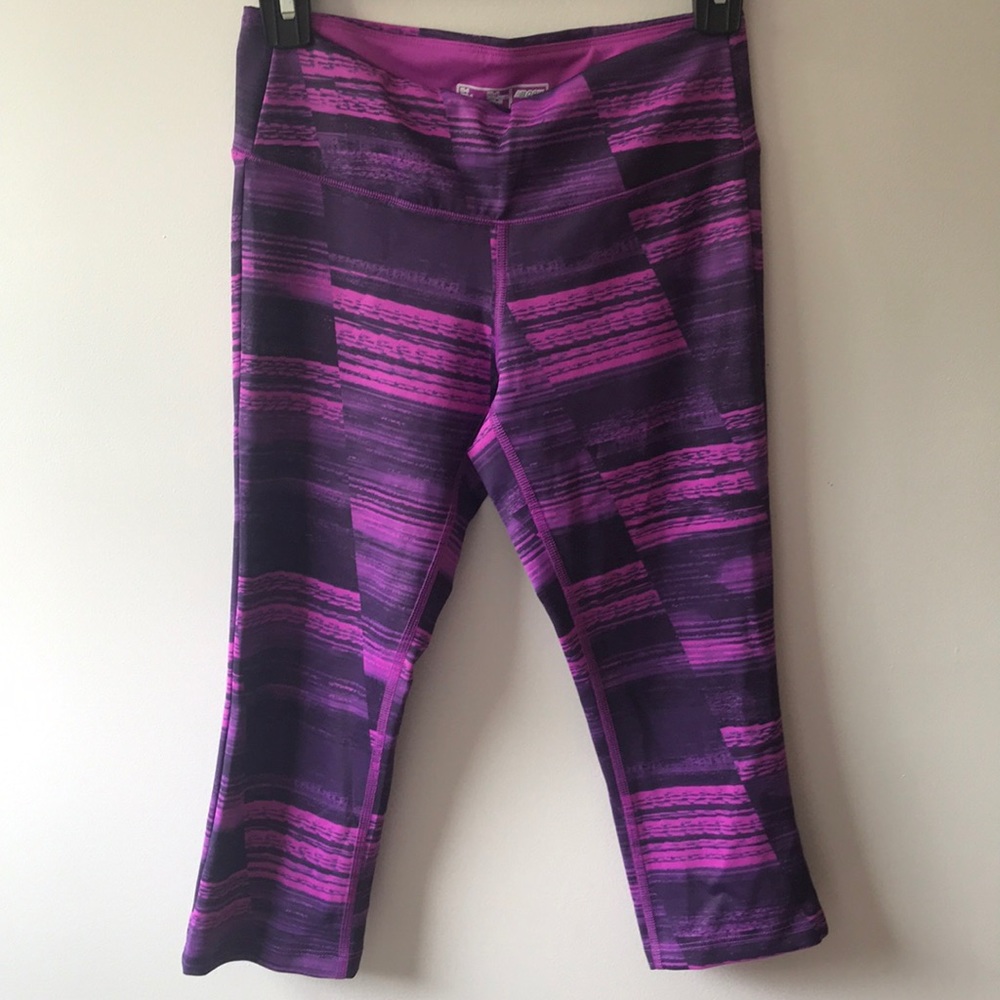 Cropped workout leggings